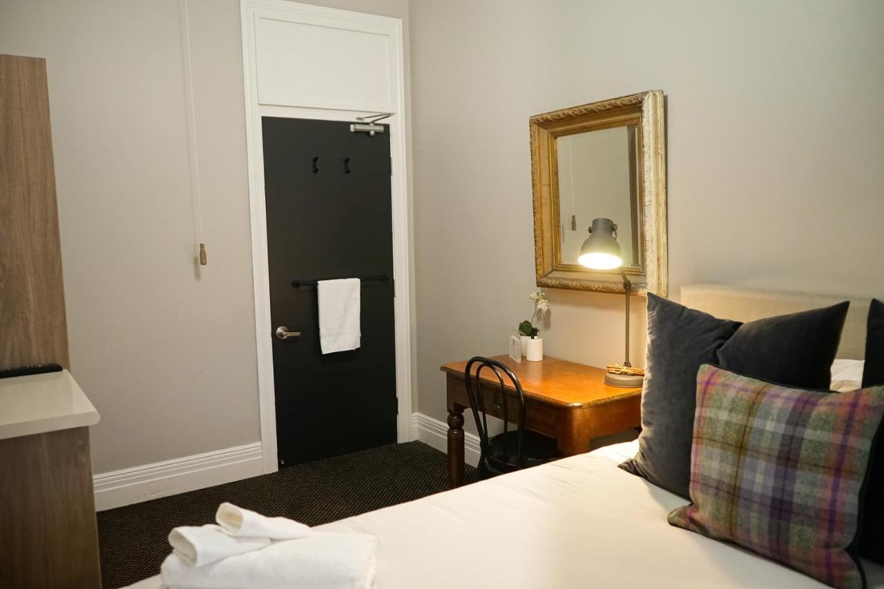 ホテルThe Commercial Quarters Millthorpe エクステリア 写真
